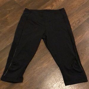 FLASH SALE! TODAY ONLY! Lululemon Cropped Leggings